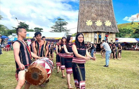 gia lai le mung lua moi la khuc ca hoa dieu giua con nguoi va thien nhien
