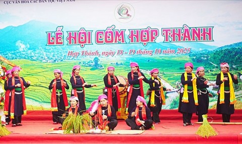ve hop thanh trai nghiem huong com moi