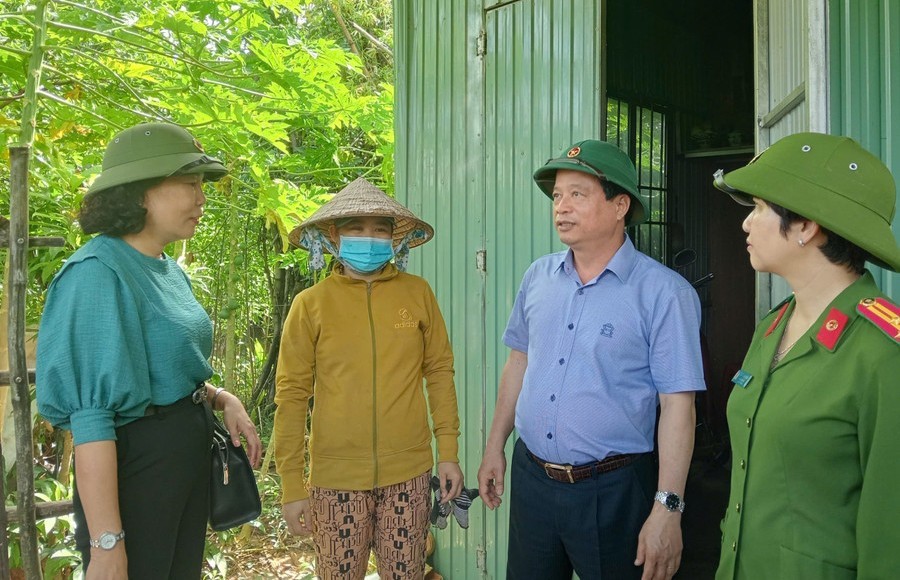 Quân đội sát cánh cùng chính quyền và Nhân dân Gia Lai ứng phó bão Kalmaegi Quân đội sát cánh cùng chính quyền và Nhân dân Gia Lai ứng phó bão Kalmaegi