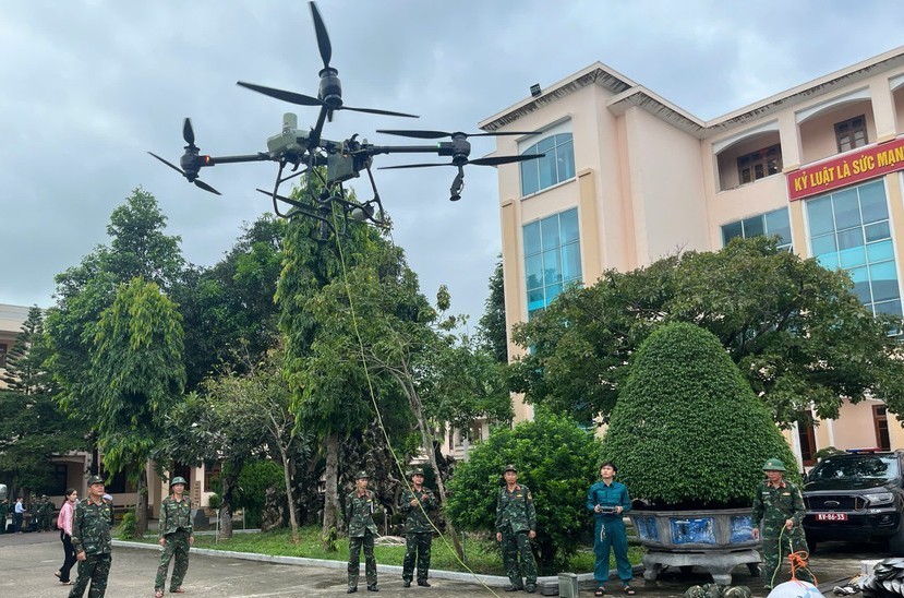 Quân đội sát cánh cùng chính quyền và Nhân dân Gia Lai ứng phó bão Kalmaegi Quân đội sát cánh cùng chính quyền và Nhân dân Gia Lai ứng phó bão Kalmaegi