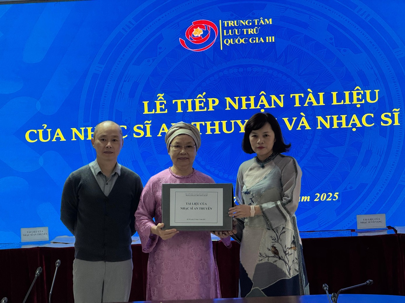 Trung tâm Lưu trữ Quốc gia III: Tiếp nhận tài liệu quý của hai nhạc sĩ An Thuyên và Võ Vang Trung tâm Lưu trữ Quốc gia III: Tiếp nhận tài liệu quý của hai nhạc sĩ An Thuyên và Võ Vang