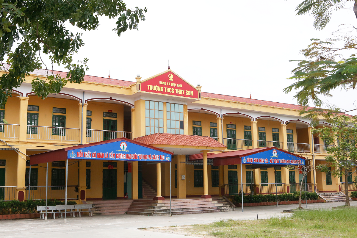 truong thcs thuy son hung yen vuot kho de vuon len trong giao duc va dao tao