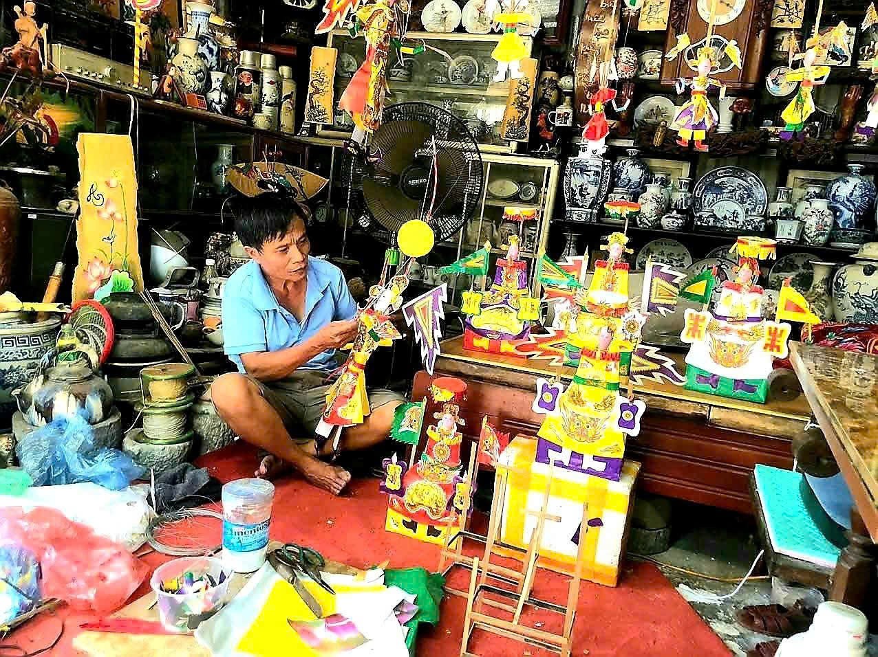 Nghệ nhân Nguyễn Văn Tý: Nặng lòng với các món đồ chơi cho trẻ nhỏ