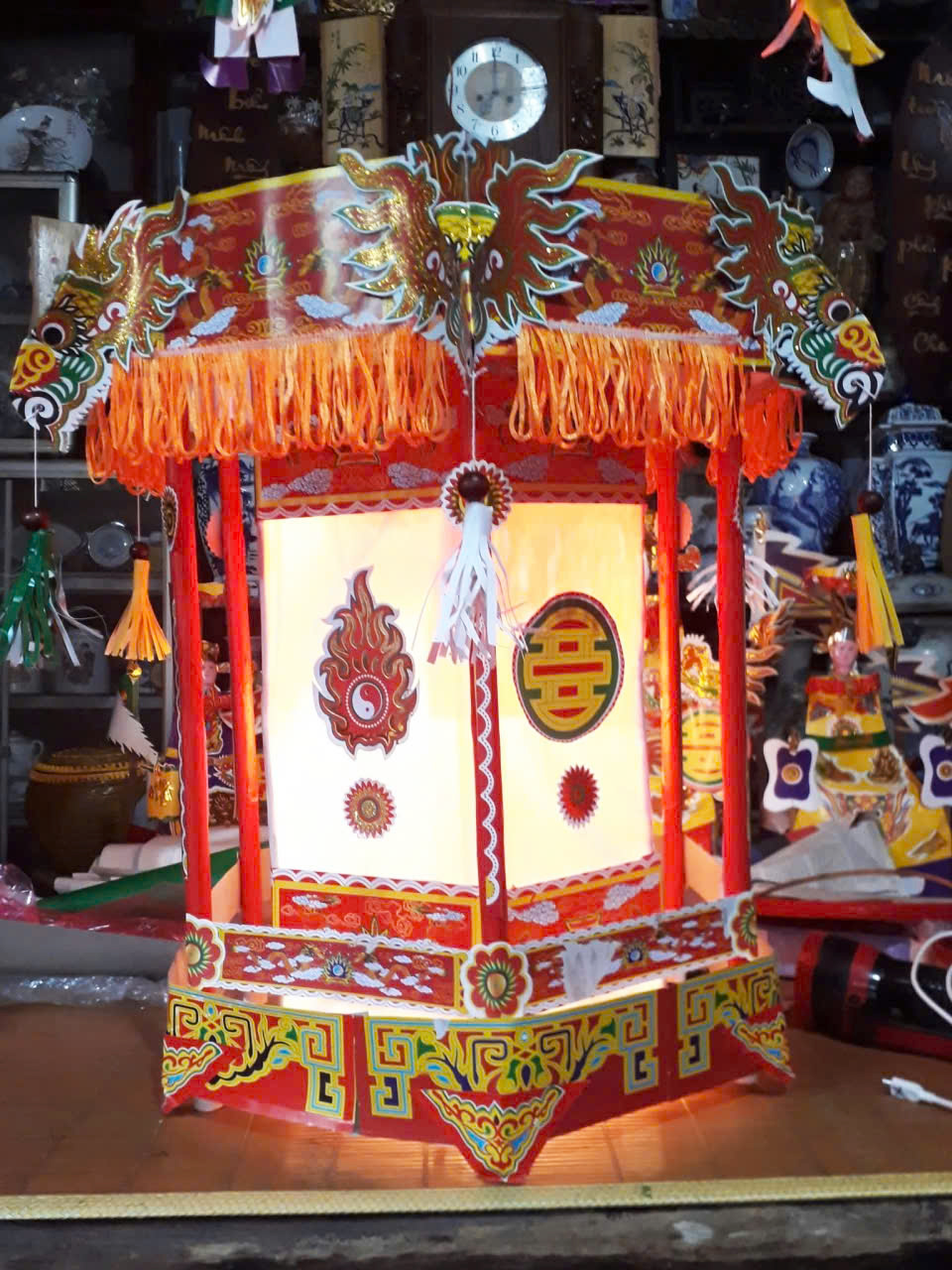 Nghệ nhân Nguyễn Văn Tý: Nặng lòng với các món đồ chơi cho trẻ nhỏ