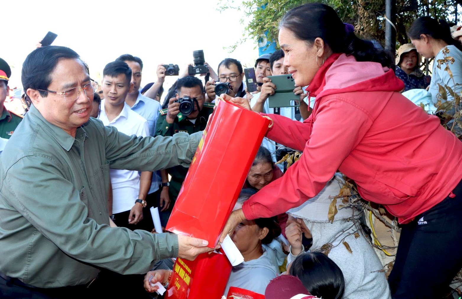 Thủ tướng Phạm Minh Chính: Chung sức để Gia Lai sớm hồi sinh sau bão số 13