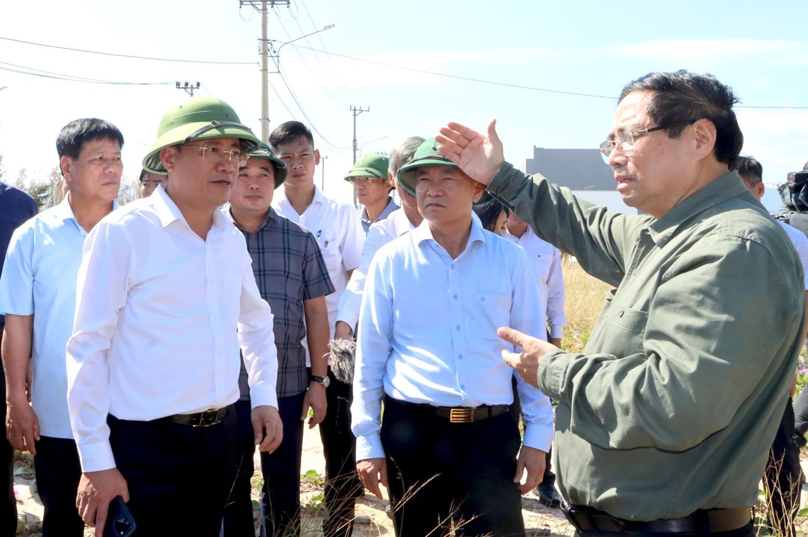 Thủ tướng Phạm Minh Chính: Chung sức để Gia Lai sớm hồi sinh sau bão số 13