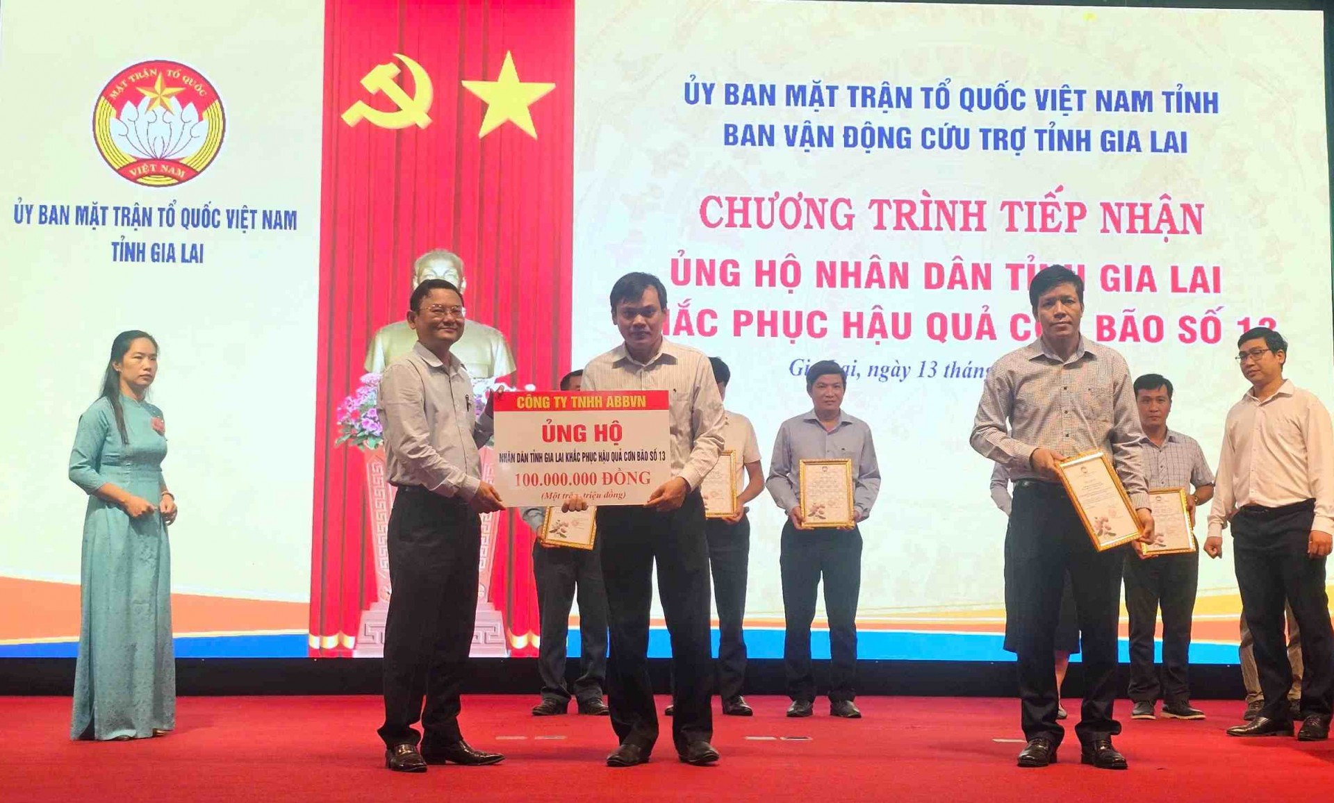 Gần 89 tỷ đồng ủng hộ Nhân dân tỉnh Gia Lai khắc phục hậu quả cơn bão số 13