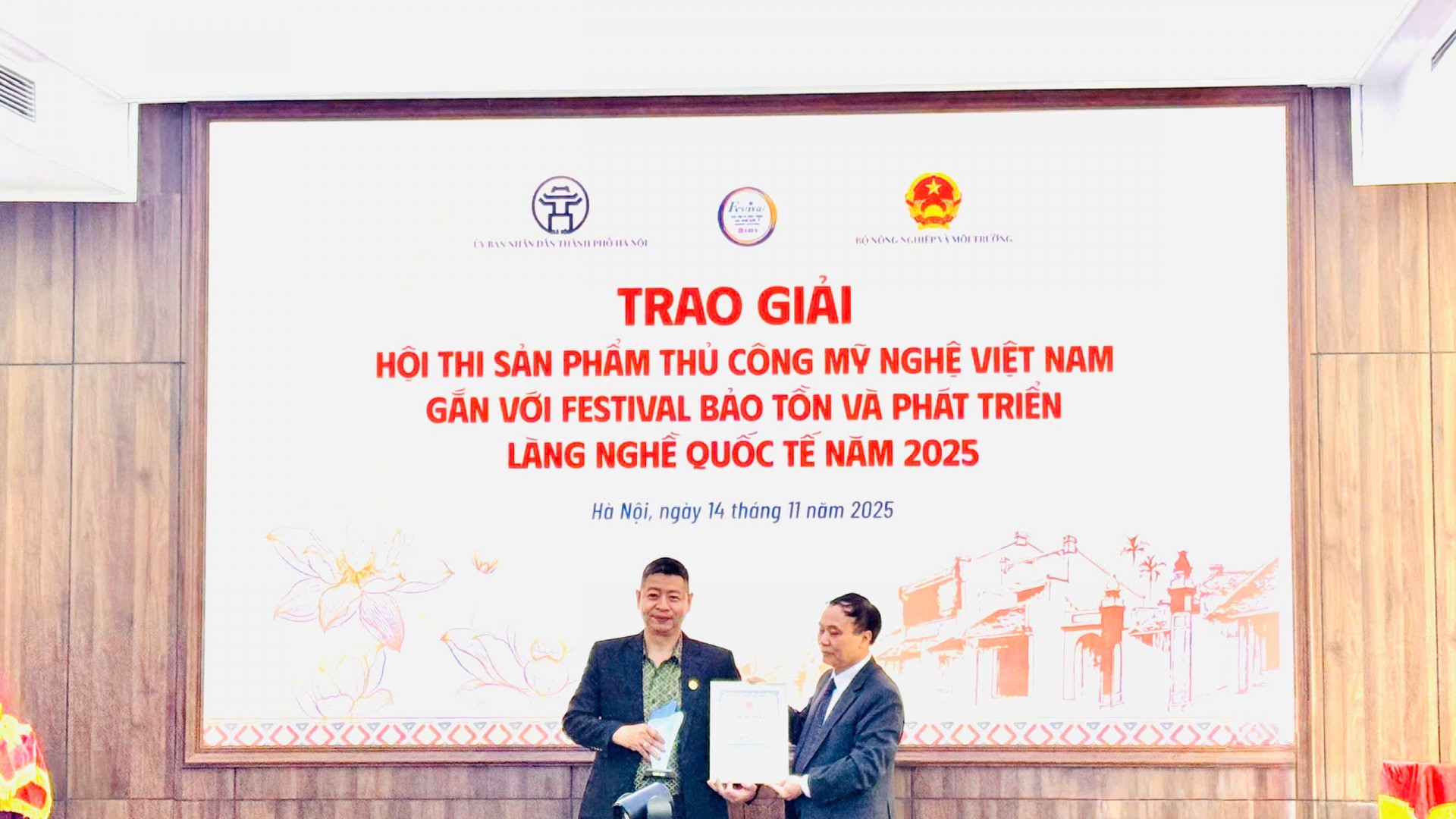 Khai mạc Festival Làng nghề Quốc tế 2025: Giao thoa di sản và sáng tạo Khai mạc Festival Làng nghề Quốc tế 2025: Giao thoa di sản và sáng tạo