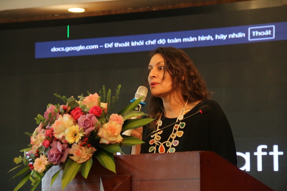 Bà Barbara Velasco Hernandez - Chủ tịch Hội đồng Thủ công TG khu vực Mỹ La Tinh “Chia sẻ kinh nghiệm phát triển thị trường hàng thủ công ở Châu Mỹ” Bà Barbara Velasco Hernandez - Chủ tịch Hội đồng Thủ công TG khu vực Mỹ La Tinh “Chia sẻ kinh nghiệm phát triển thị trường hàng thủ công ở Châu Mỹ”