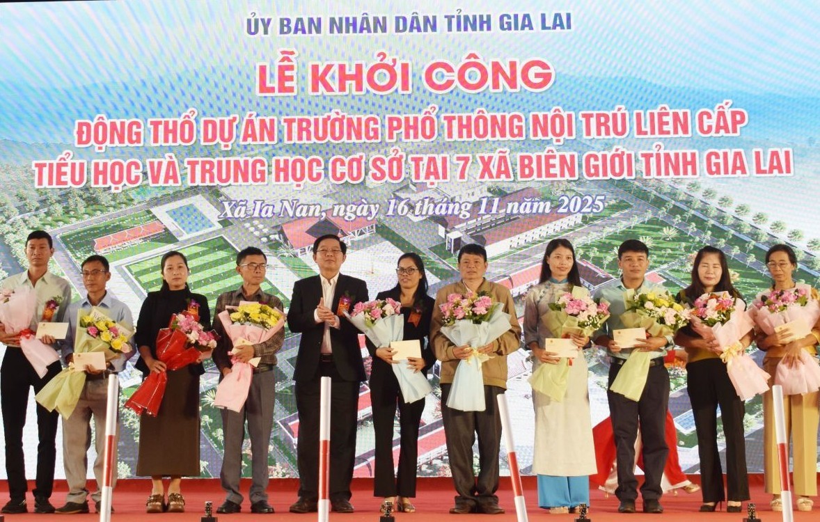 Gia Lai: 7 ngôi trường mang khát vọng tương lai cho học sinh vùng biên giới Gia Lai: 7 ngôi trường mang khát vọng tương lai cho học sinh vùng biên giới