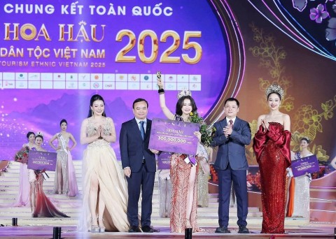 dang quang hoa hau du lich dan toc viet nam 2025 ky vong lan toa gia tri ocop