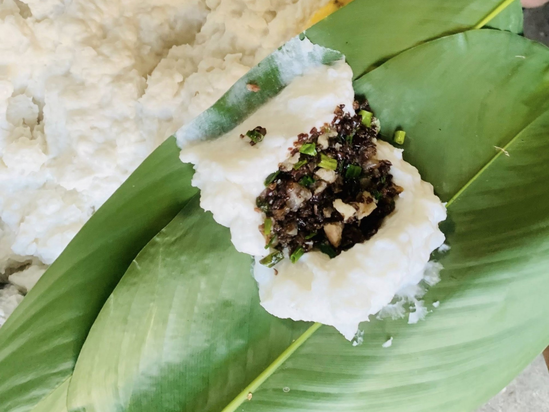 Bánh tẻ Cầu Liêu – Hương vị quê nhà từ vùng đất Tây Phương