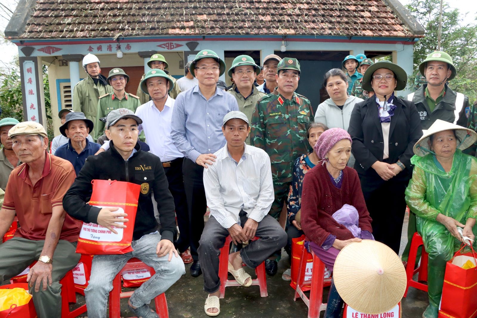 Thủ tướng Phạm Minh Chính yêu cầu hoàn thành việc xây dựng lại nhà dân bị sập trước 31/1/2026 Thủ tướng Phạm Minh Chính yêu cầu hoàn thành việc xây dựng lại nhà dân bị sập trước 31/1/2026