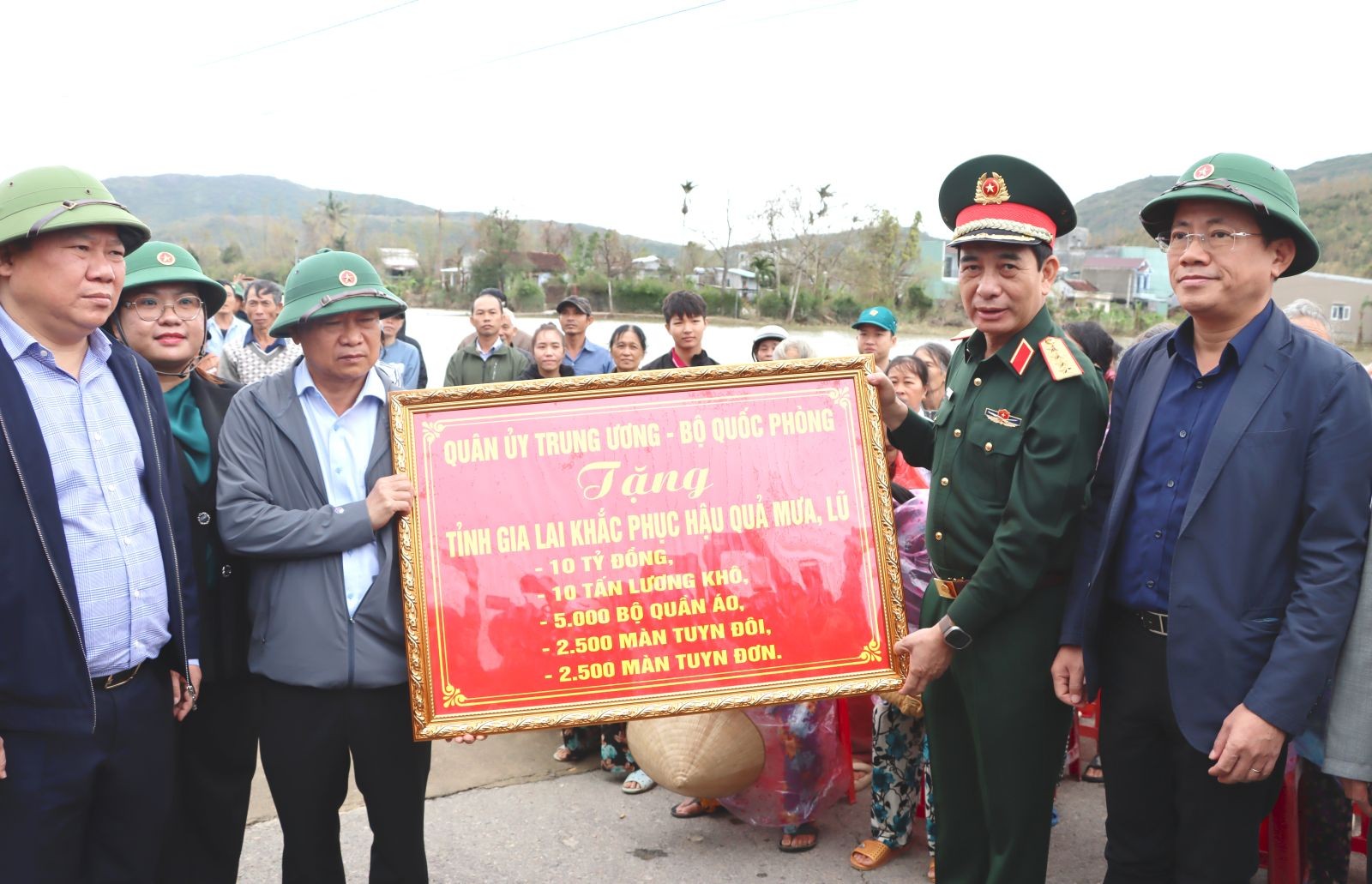 Thủ tướng Phạm Minh Chính yêu cầu hoàn thành việc xây dựng lại nhà dân bị sập trước 31/1/2026 Thủ tướng Phạm Minh Chính yêu cầu hoàn thành việc xây dựng lại nhà dân bị sập trước 31/1/2026