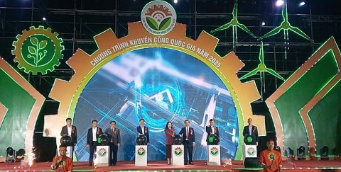 khai mac hoi cho trien lam hang cong nghiep nong thon 2025