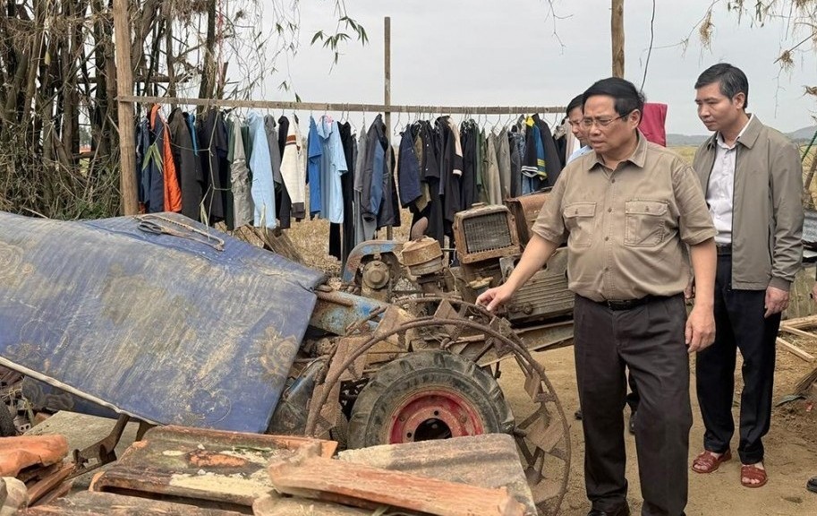 Thủ tướng Phạm Minh Chính chỉ đạo khẩn trương ổn định đời sống Nhân dân vùng tâm lũ Thủ tướng Phạm Minh Chính chỉ đạo khẩn trương ổn định đời sống Nhân dân vùng tâm lũ