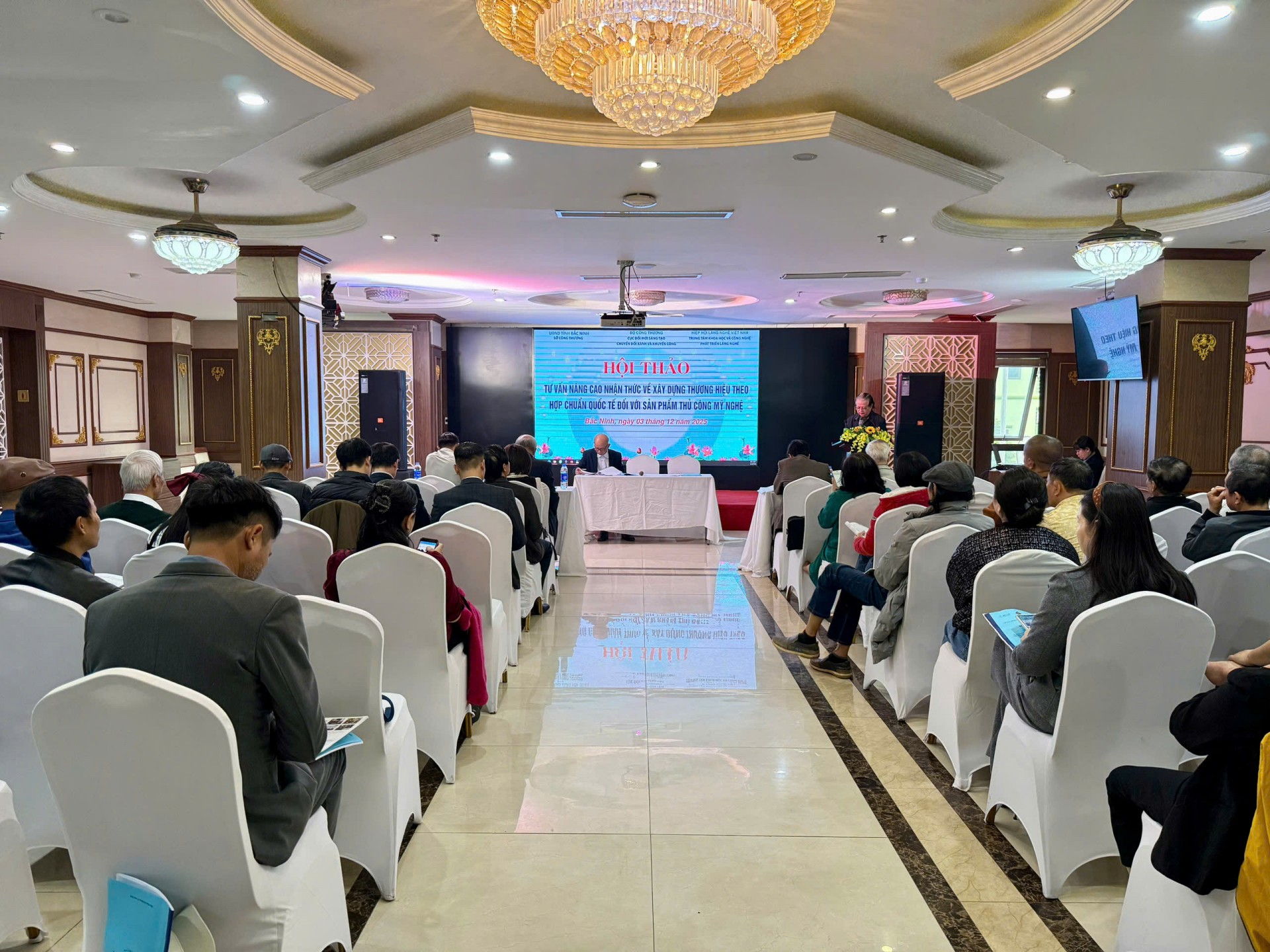 Đẩy mạnh xây dựng thương hiệu hợp chuẩn quốc tế với sản phẩm thủ công mỹ nghệ Việt Nam