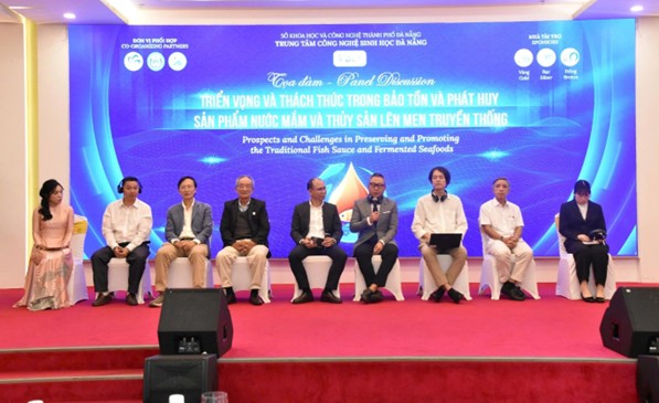 Phiên tọa đàm tại Hội thảo, nơi các chuyên gia cùng chuyển hóa các kết quả nghiên cứu thành định hướng hành động chung. Phiên tọa đàm tại Hội thảo, nơi các chuyên gia cùng chuyển hóa các kết quả nghiên cứu thành định hướng hành động chung.