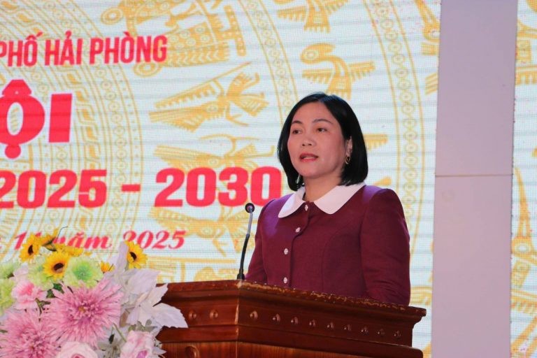 Phó Giám đốc Sở Nông nghiệp và Môi trường TP Hải Phòng phát biểu tại Đại hội Hiệp hội Làng nghề TP Hải Phòng Phó Giám đốc Sở Nông nghiệp và Môi trường TP Hải Phòng phát biểu tại Đại hội Hiệp hội Làng nghề TP Hải Phòng