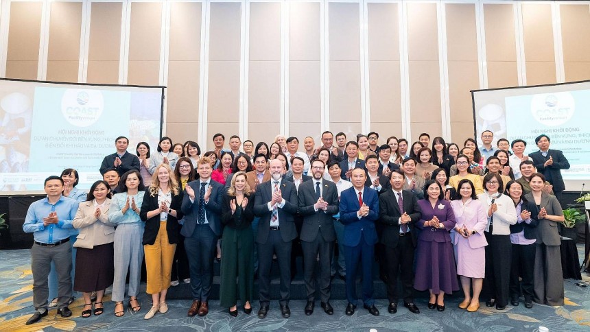 Các vị đại biểu tham gia sự kiện Các vị đại biểu tham gia sự kiện