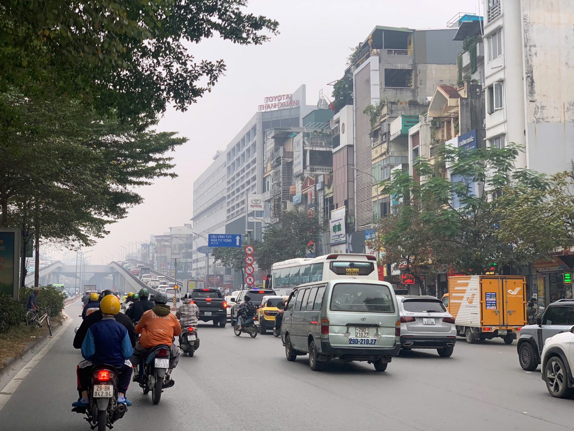 Ô nhiễm không khí thường xuyên xảy ra vào mùa đông tại Hà Nội 