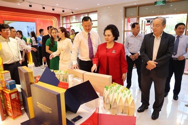 TP.HCM khai mạc Tuần lễ kết nối giao thương ngành lương thực, thực phẩm năm 2025