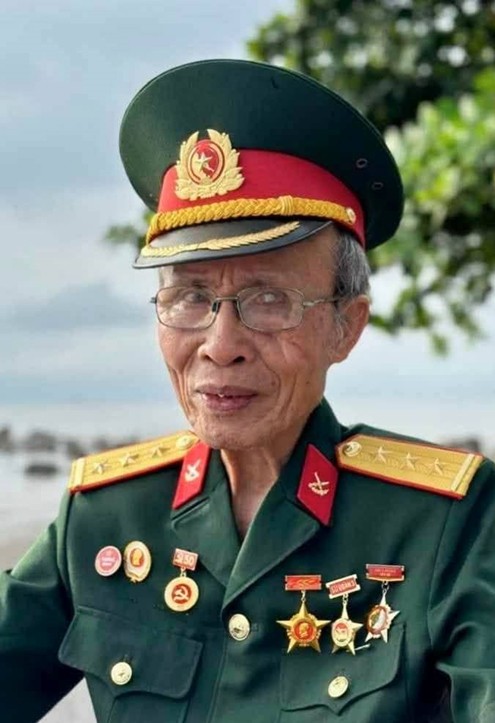 CCB Thương binh Đàm Văn Đức ở Ry Phúc, Thụy Anh, Hưng Yên CCB Thương binh Đàm Văn Đức ở Ry Phúc, Thụy Anh, Hưng Yên