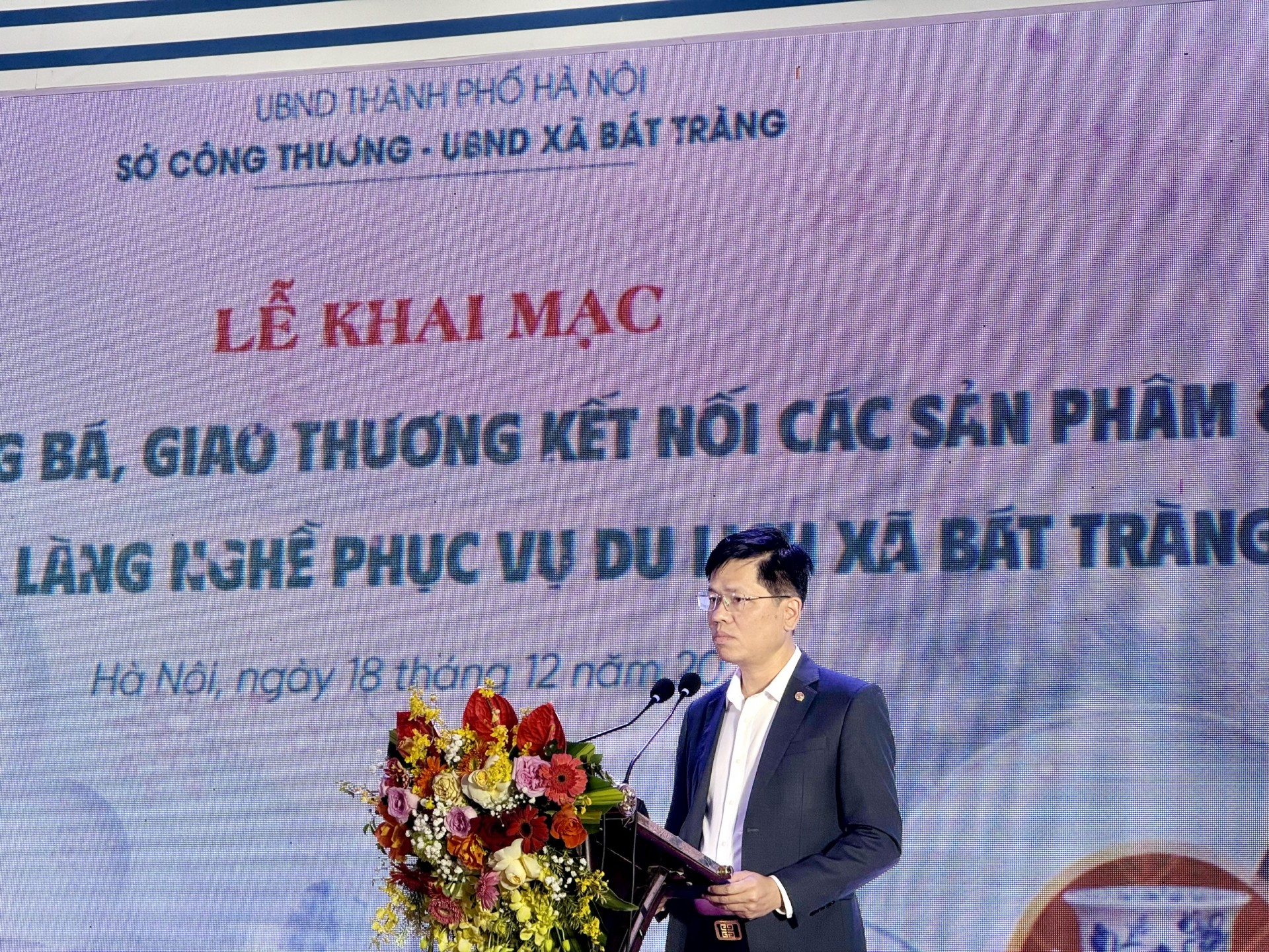 Bát Tràng phát huy giá trị làng nghề, kết nối OCOP với phát triển du lịch Thủ đô