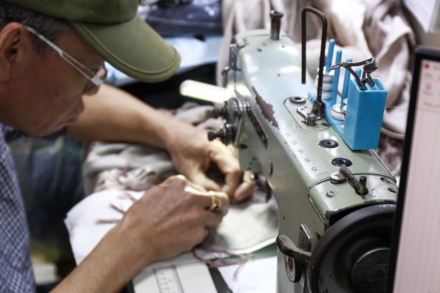 Một đời thổi hồn vào nghề thêu giữa lòng phố cổ