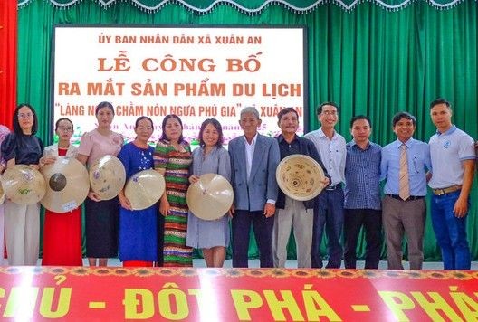 Nón ngựa Phú Gia trở thành sản phẩm du lịch độc nhất vô nhị của tỉnh Gia Lai