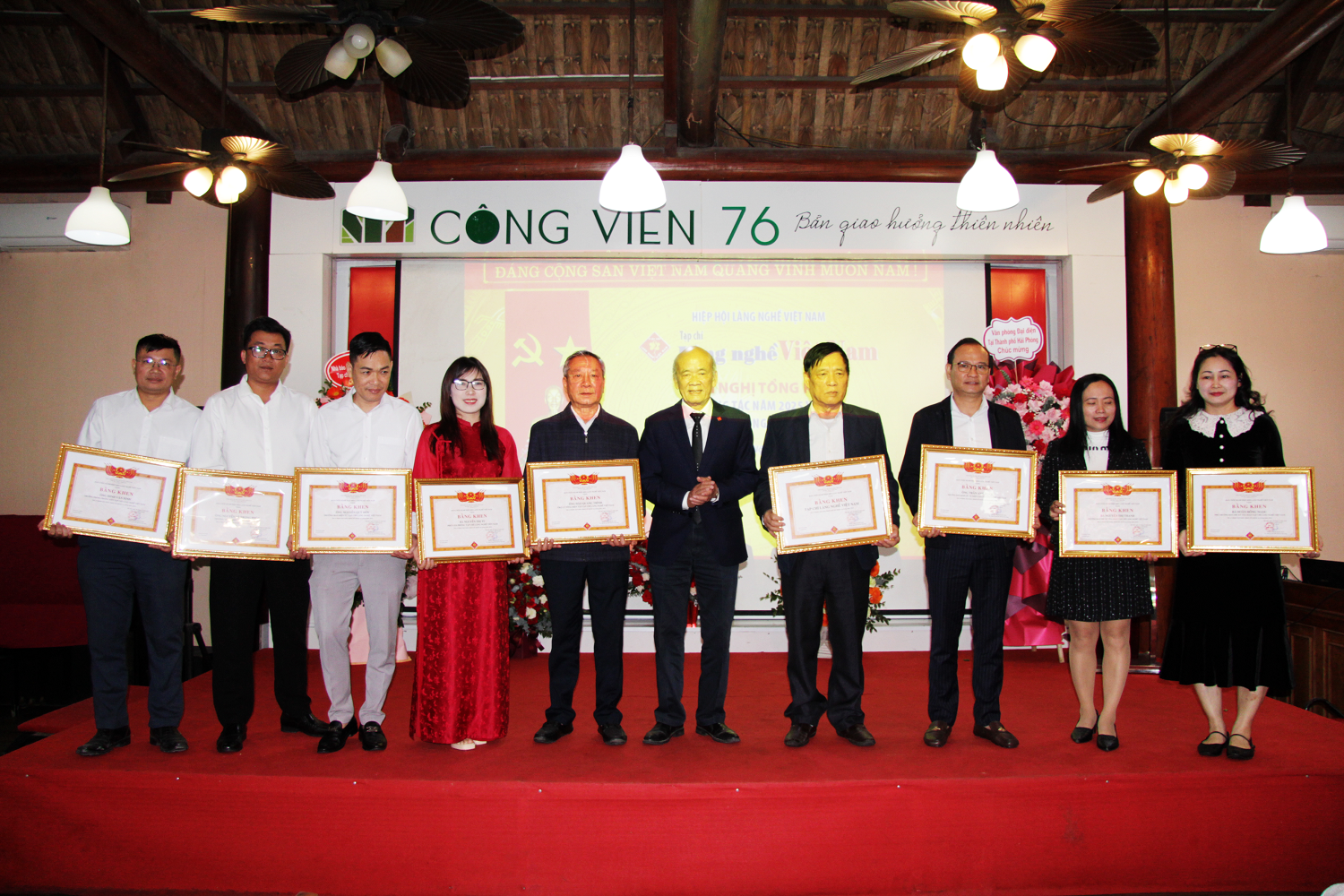 tap chi lang nghe viet nam ky niem 14 nam thanh lap