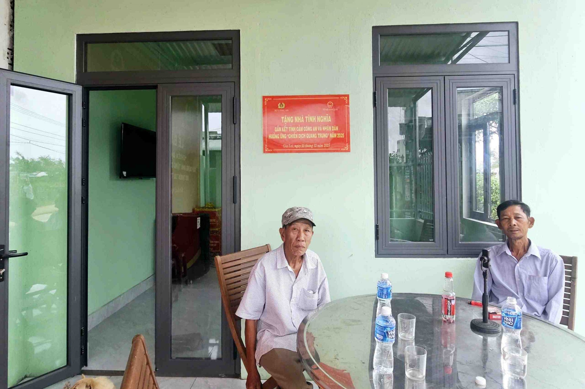 Người dân Gia Lai vui mừng đón nhà mới “Chiến dịch Quang Trung” do Công an xây dựng