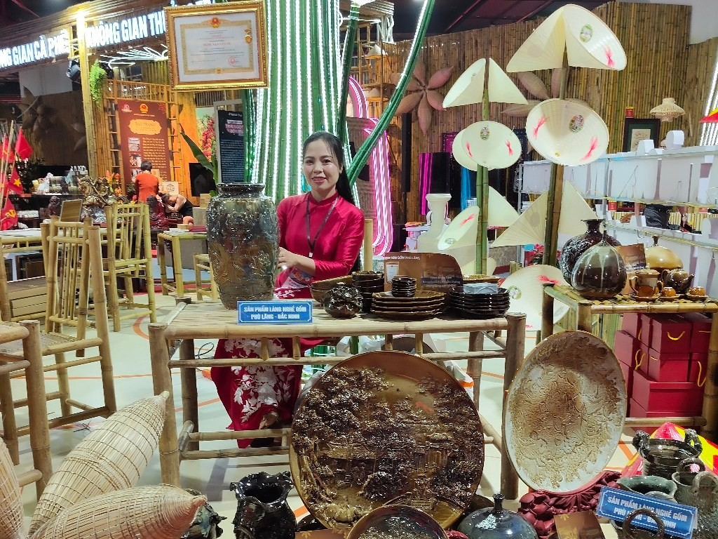 Gốm Phù Lãng nâng tầm giá trị truyền thống qua sản phẩm OCOP Gốm Phù Lãng nâng tầm giá trị truyền thống qua sản phẩm OCOP