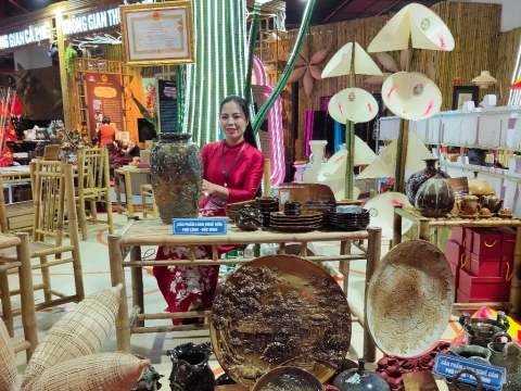 gom phu lang nang tam gia tri truyen thong qua san pham ocop