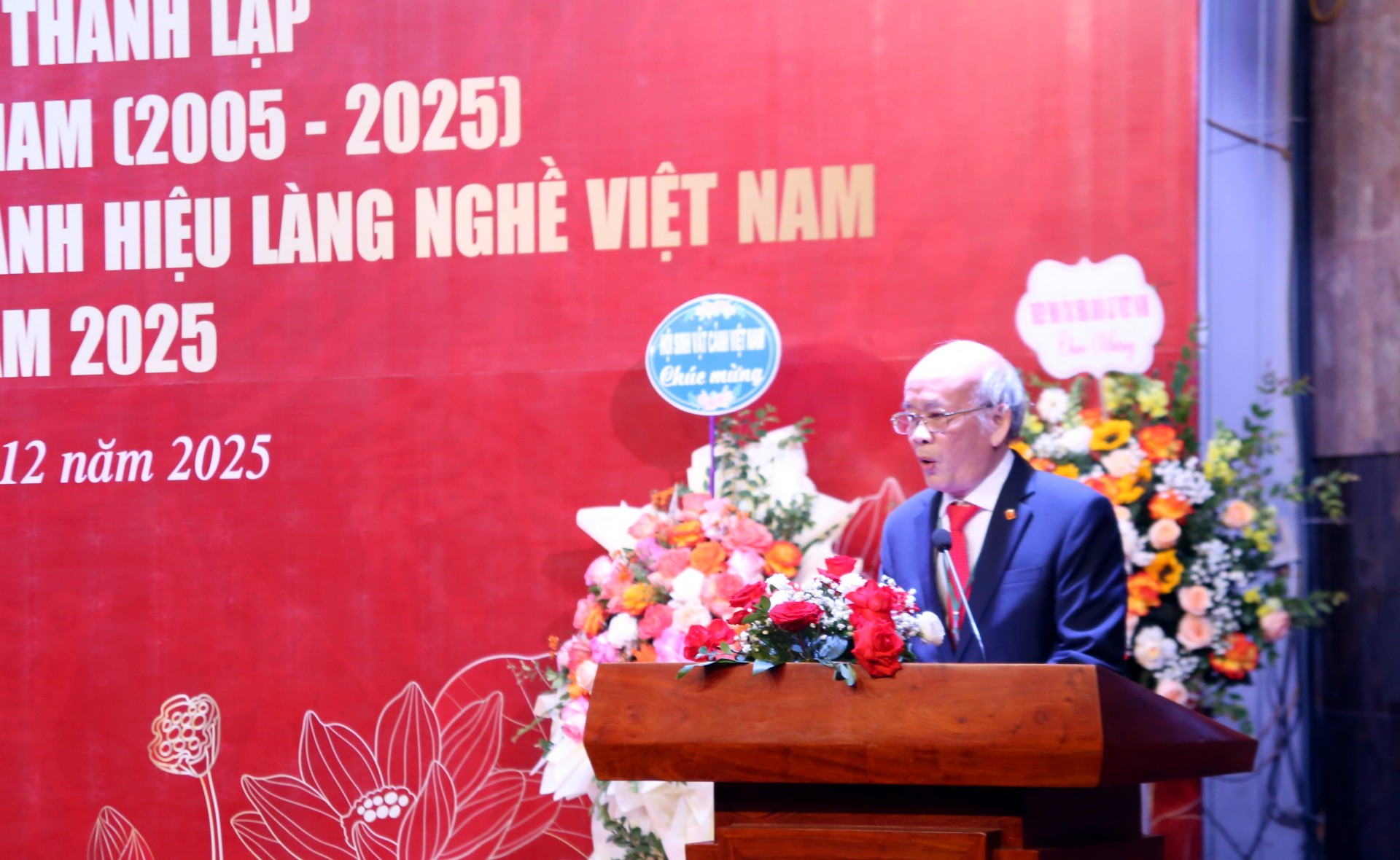 Hiệp hội Làng nghề Việt Nam kỷ niệm 20 năm thành lập và phong tặng các danh hiệu làng nghề, nghệ nhân