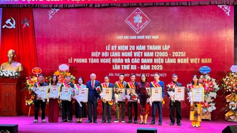 hiep hoi lang nghe viet nam ky niem 20 nam thanh lap va phong tang cac danh hieu lang nghe nghe nhan