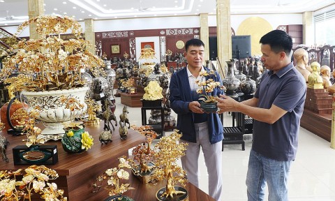 lang nghe dai bai no luc vuot kho doi moi san xuat de dap ung don hang tet