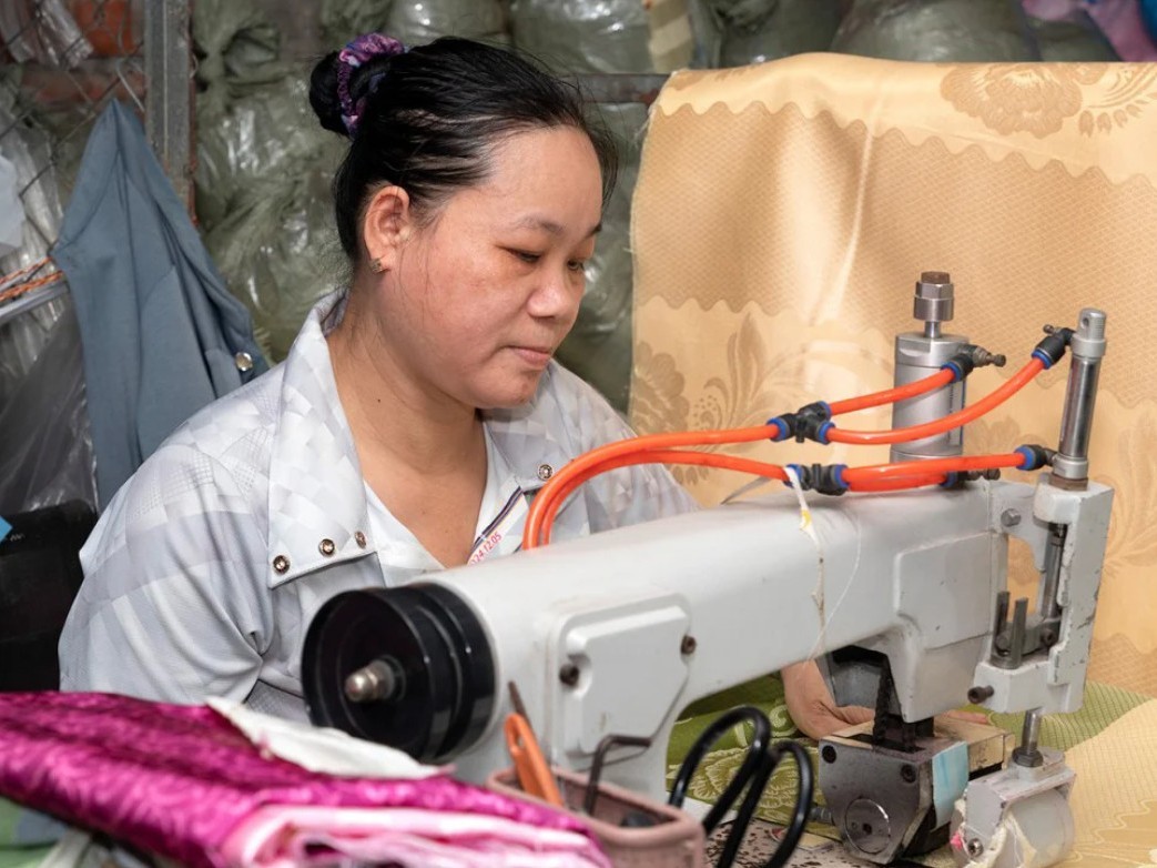 Nhộn nhịp không khi sản xuất ở làng nghề Bình Hòa