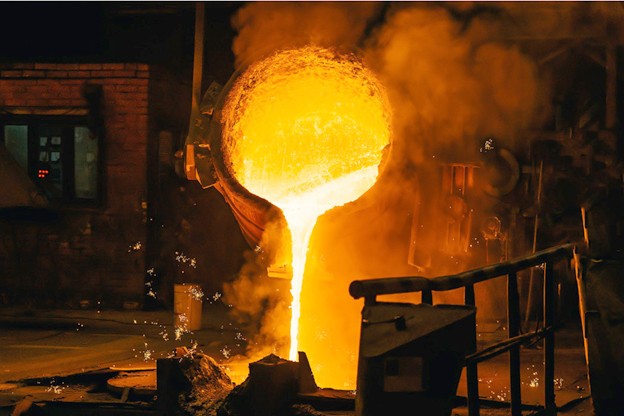 Nhiều người lao động vẫn đang âm thầm chịu rủi ro về sức khỏe nghề nghiệp mà chưa được bảo vệ đúng mức. Ảnh minh họa