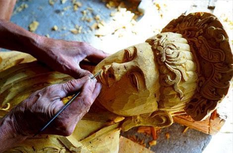 Làng tạc tượng Bảo Hà các bức tượng khi hoàn thiện phải đảm bảo nhìn có hồn, trang phục sắc nét, tổng thể sống động và có thần thái riêng