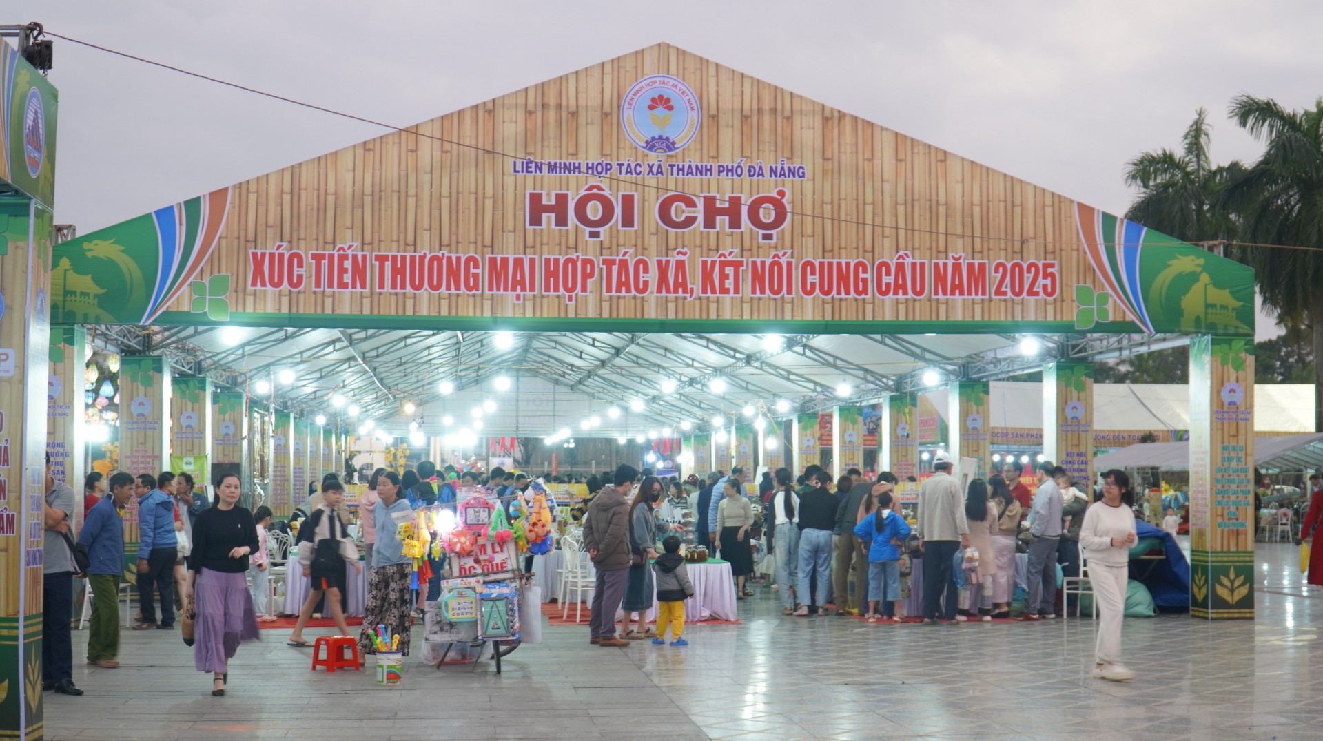 Đà Nẵng khai mạc Triển lãm sản phẩm OCOP cuối năm Đà Nẵng khai mạc Triển lãm sản phẩm OCOP cuối năm