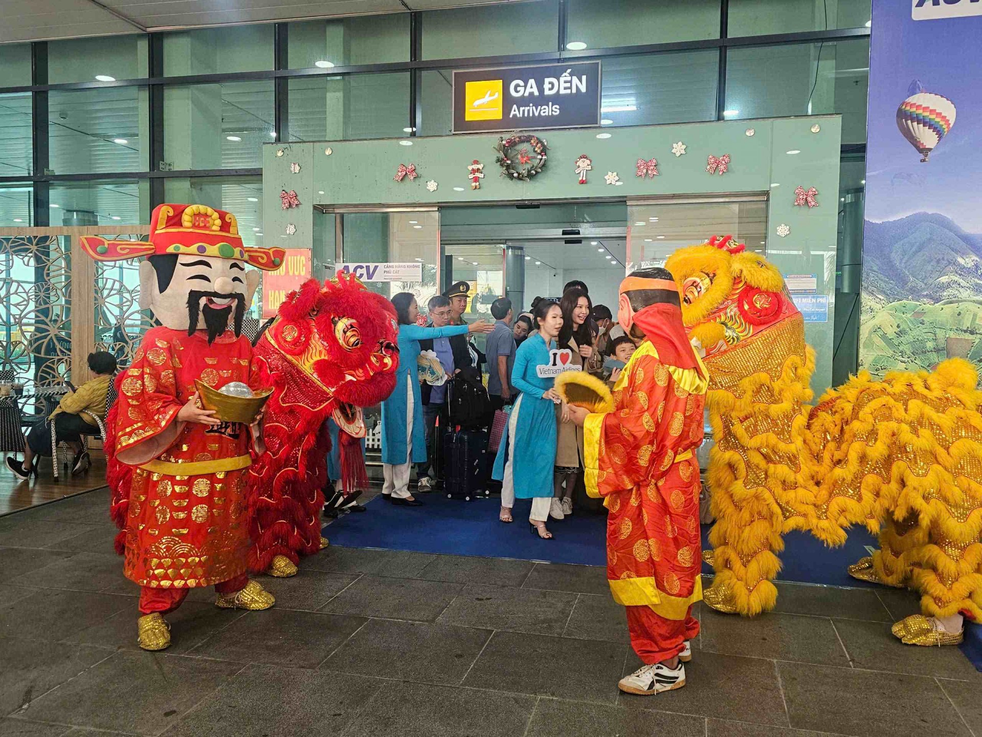 Gia Lai đón đoàn khách du lịch đầu tiên năm 2026, khởi đầu cho Năm Du lịch Quốc gia “Hội tụ bản sắc, lan tỏa xanh”