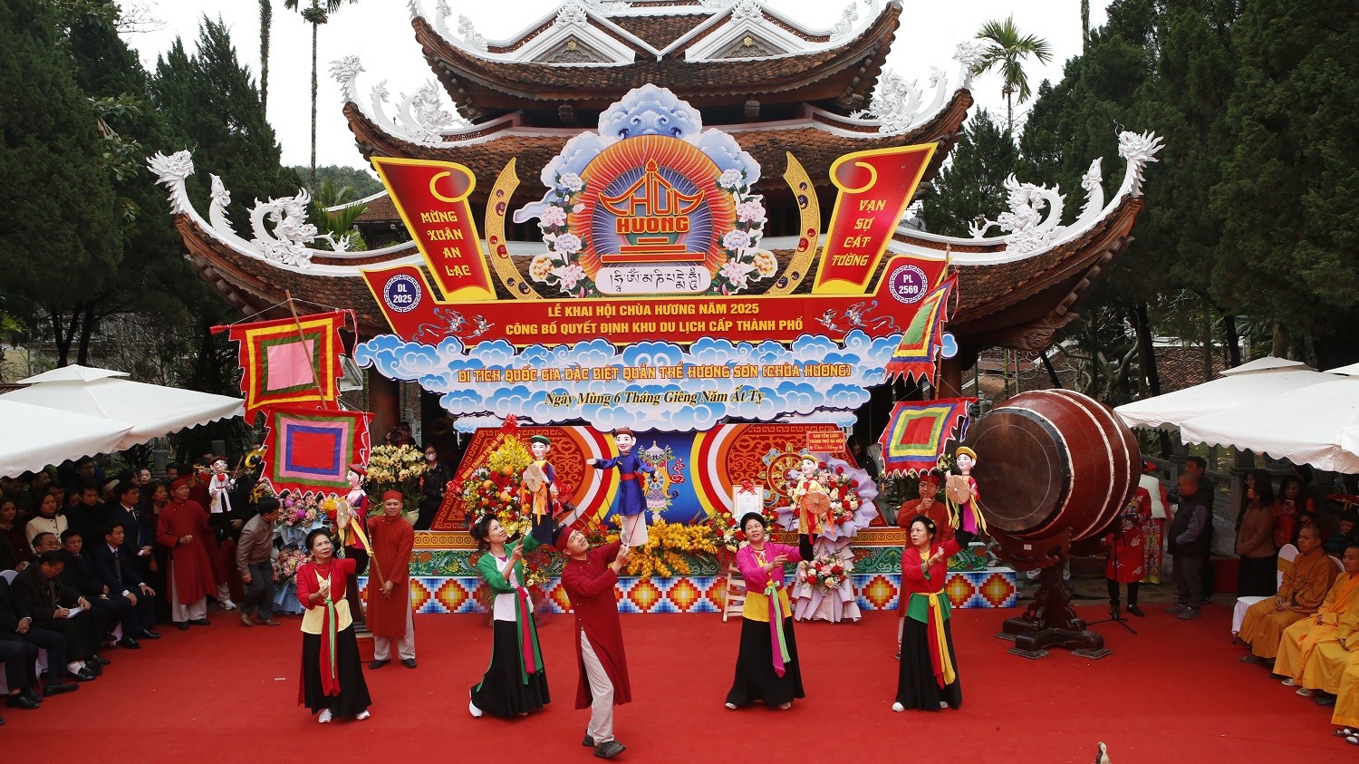 Chùa Hương - Di sản văn hóa tâm linh của người Việt