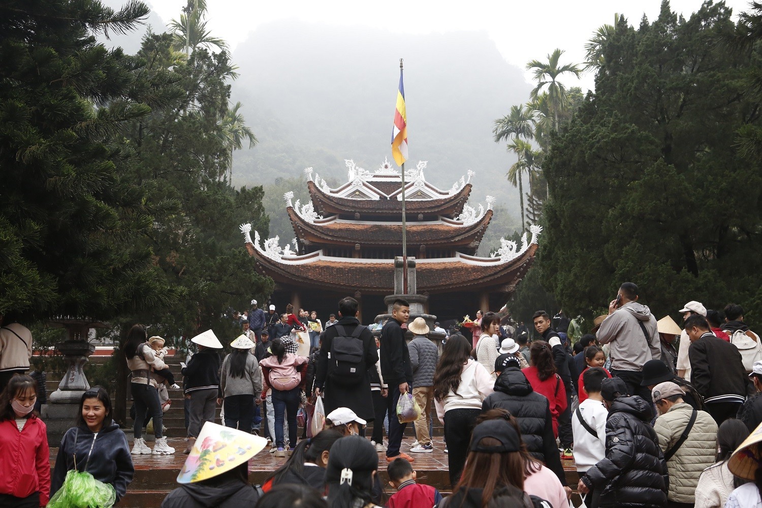 KỲ 3: CHÙA HƯƠNG - “NAM THIÊN ĐỆ NHẤT ĐỘNG”