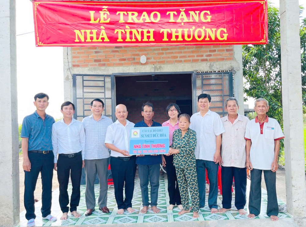 Phụ nữ Tây Ninh góp sức làm đẹp quê hương