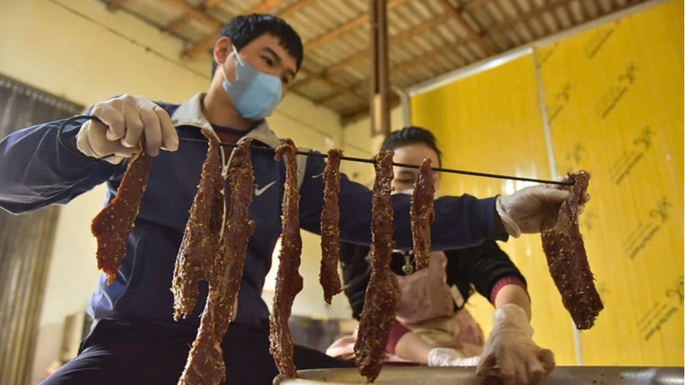 Bếp lửa đỏ mùa Tết ở vùng cao Thanh Hóa