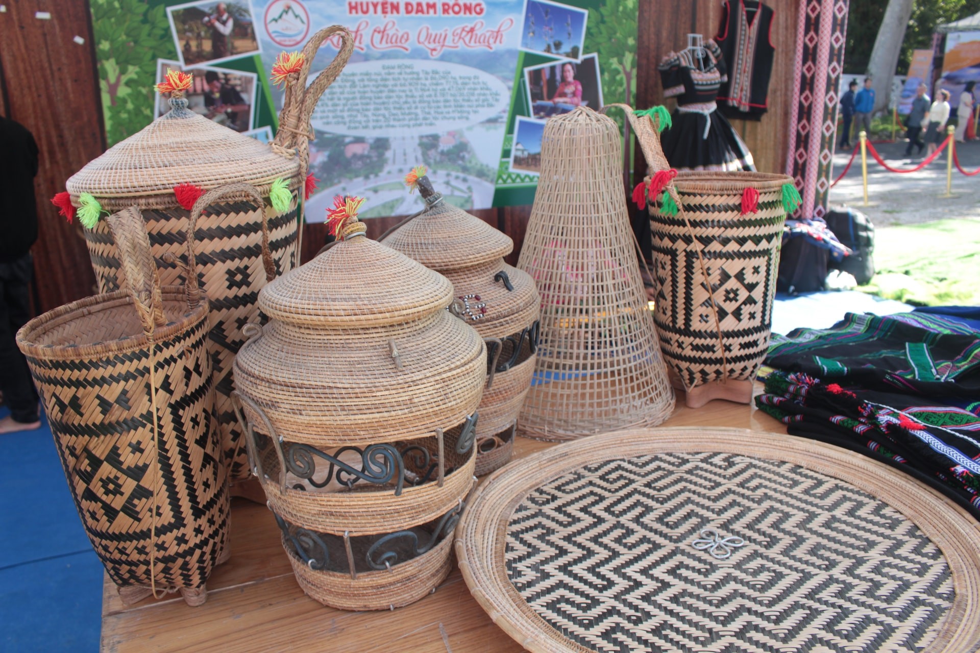 Nghệ nhân giữ hồn nghề đan lát K’ho ở Đam Rông