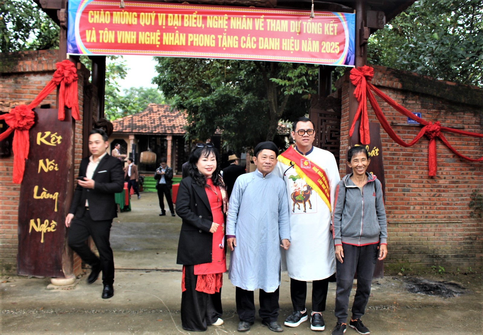 Trang trọng Tổng kết hoạt động và tôn vinh các nghệ nhân thủ công mỹ nghệ Đà Nẵng năm 2025 Trang trọng Tổng kết hoạt động và tôn vinh các nghệ nhân thủ công mỹ nghệ Đà Nẵng năm 2025