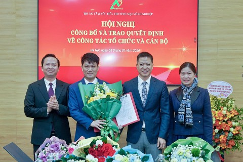 doi moi bo may nang tam xuc tien thuong mai nong nghiep viet nam