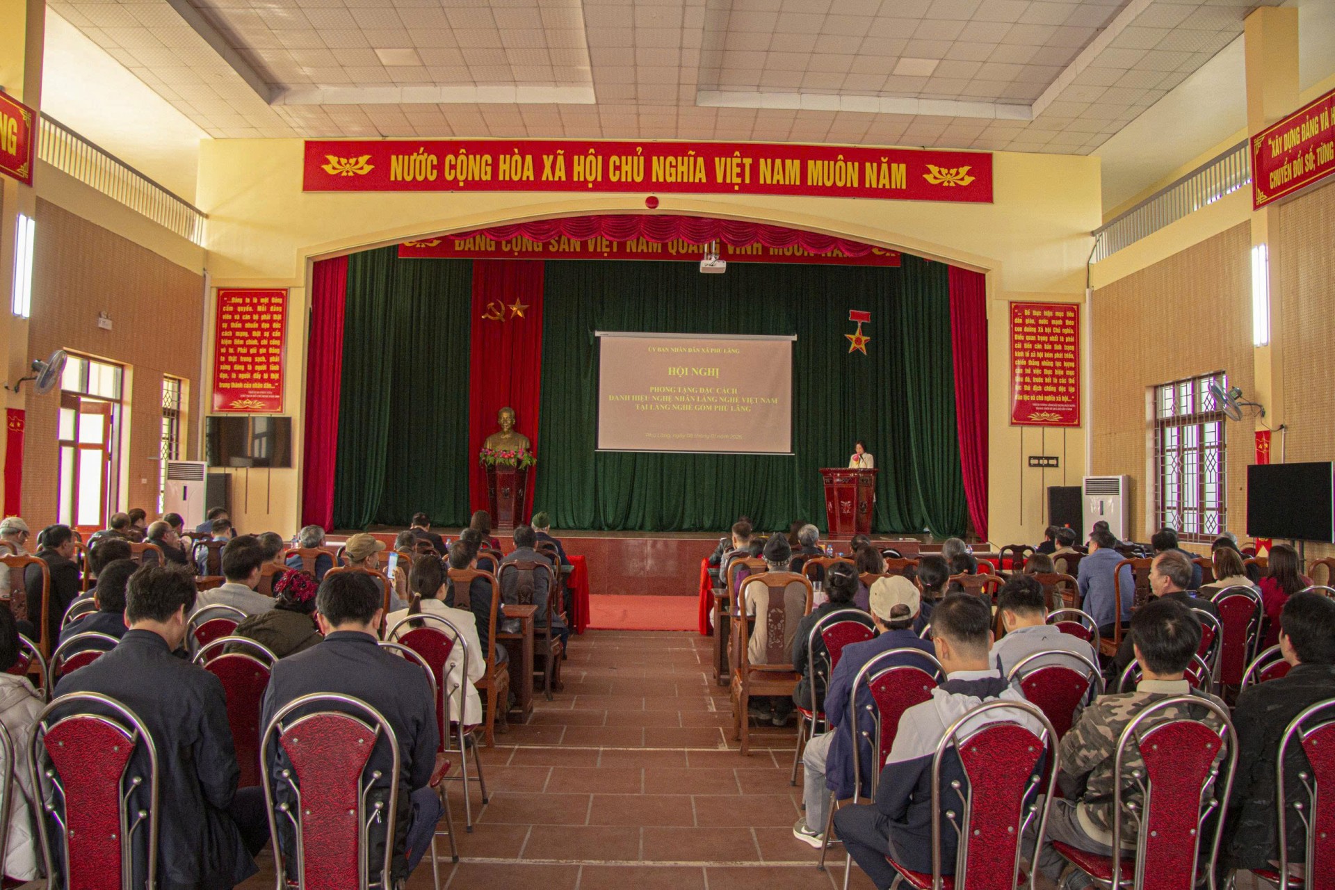 Phù Lãng: 03 cá nhân xuất sắc được đặc cách phong tặng danh hiệu Phù Lãng: 03 cá nhân xuất sắc được đặc cách phong tặng danh hiệu